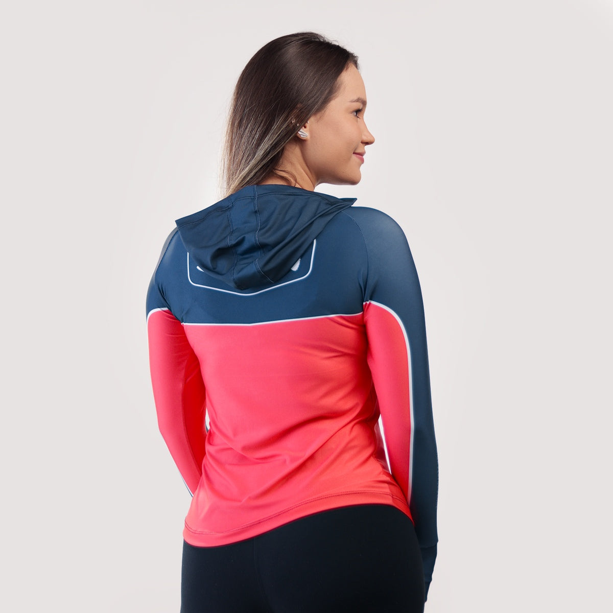 Camisa de Pesca Feminina Brk com Capuz Hybrid Red Blue Fishin com Proteção Solar UV50+ - Brk Fishing