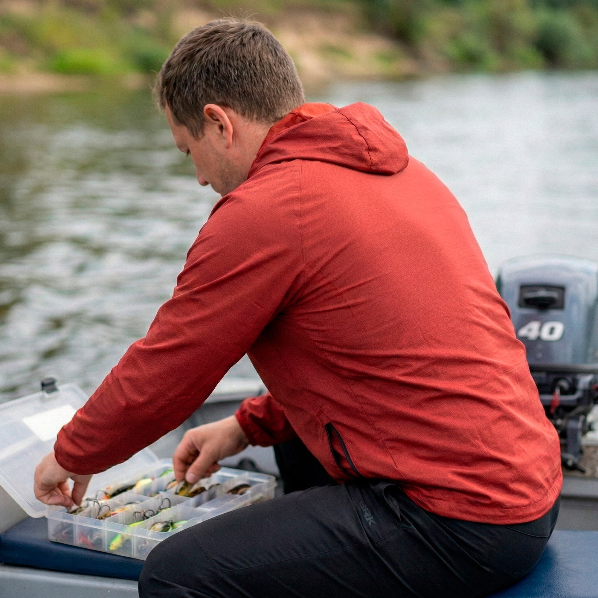Jaqueta Corta Vento Brk Bordô Repelente à Água com UV50 Brk Fishing