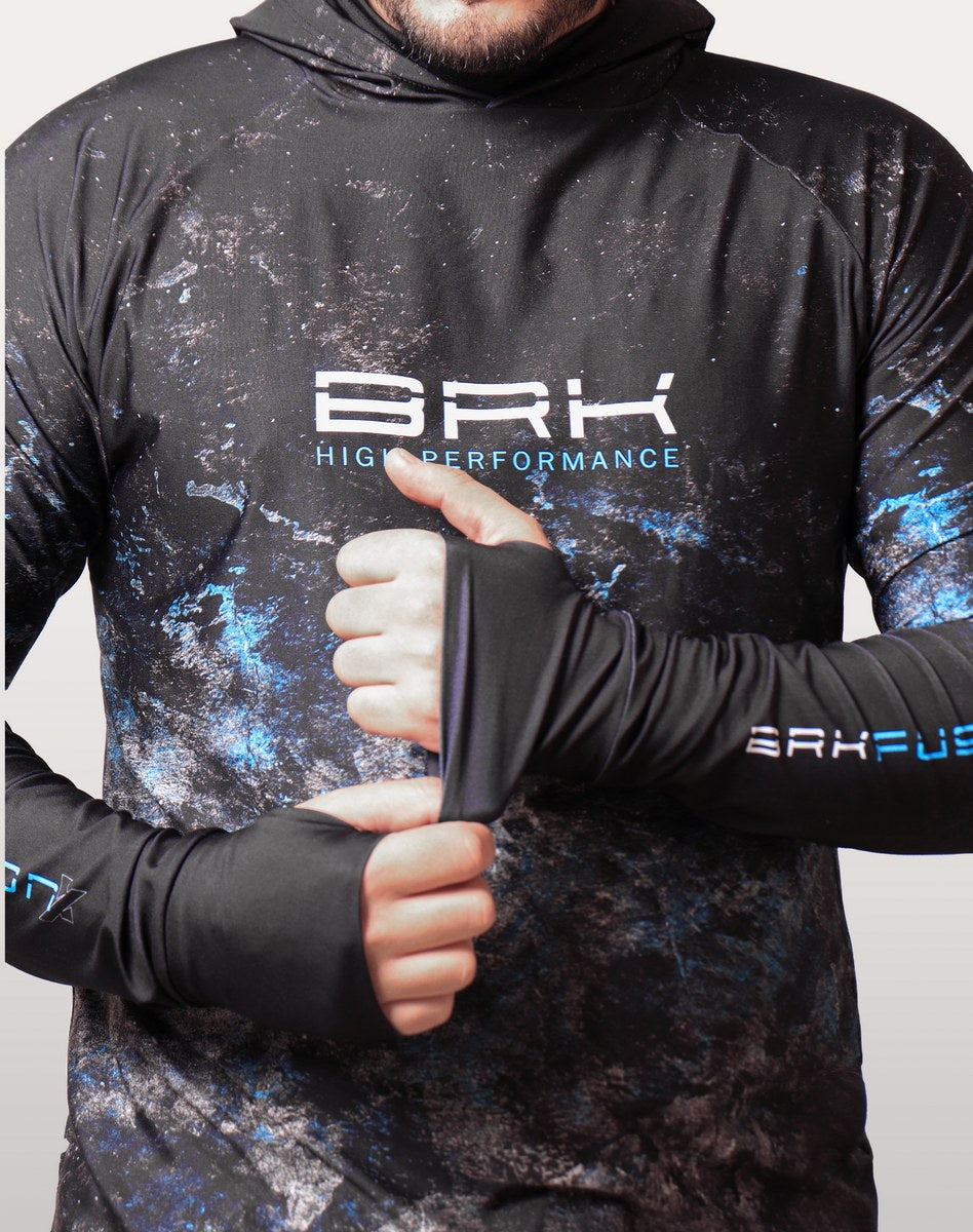 Camisa FusionX Brk Galaxy Preta e Azul com Capuz e Proteção UV50+ - Brk Fishing