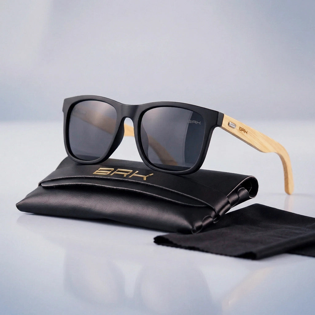 Óculos de Sol Brk Quadrado Preto com Haste em Bambu e Lente Polarizada Fumê UV400